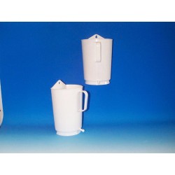 PLASTIC IRRIGATOR - 2 L - WHITE